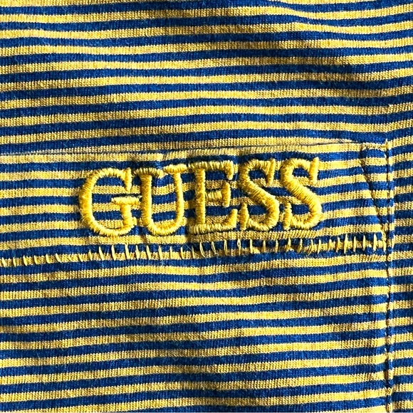 🏷️2/$20 - GUESS Men’s Striped Crew Neck - Picture 3 of 4